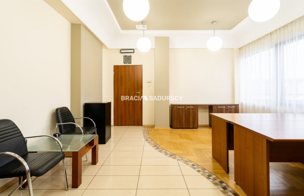 Biuro na wynajem/ 68m2 