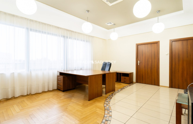 Biuro na wynajem/ 68m2 