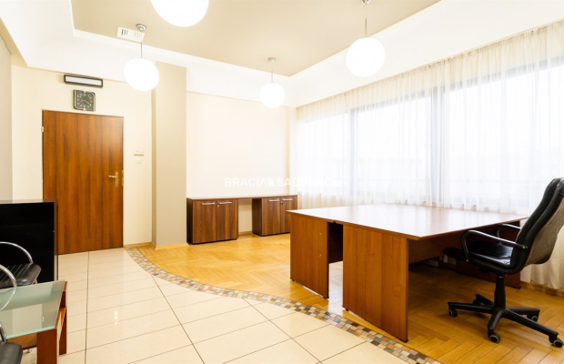 Biuro na wynajem/ 68m2 