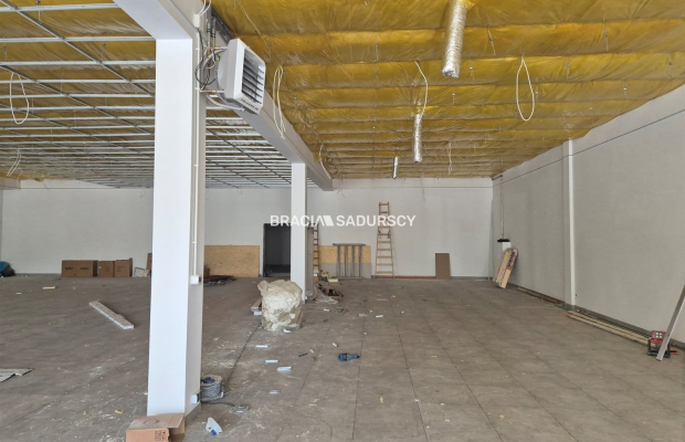 Lokal handlowo-usługowy do wynajęcia - centrum!