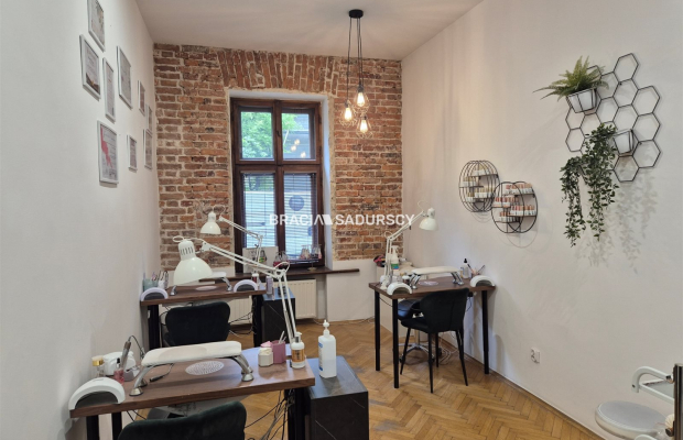 Lokal usługowy na parterze  - Dębniki