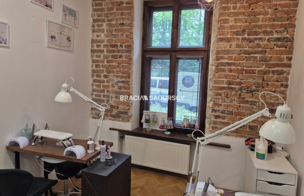 Lokal usługowy na parterze  - Dębniki