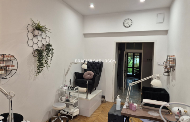 Lokal usługowy na parterze  - Dębniki