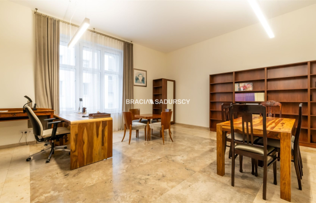 Lokale biurowe w kamienicy po generalnym remoncie!