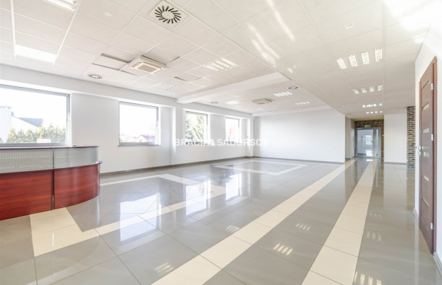 Open space/całe piętro w nowoczesnym biurowcu 1-P