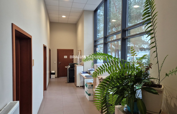 Bronowice, parter, 95 m2 biur + parking