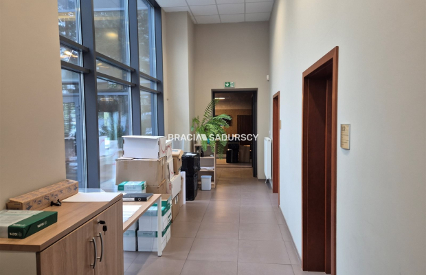 Bronowice, parter, 95 m2 biur + parking