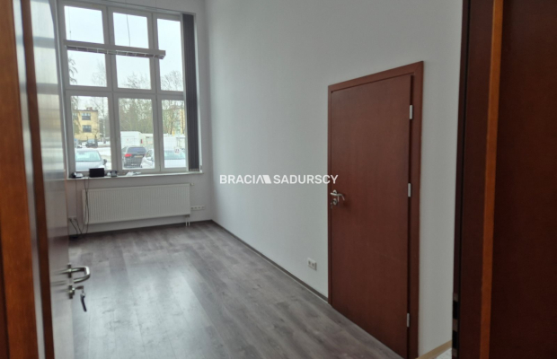 Bronowice, parter, 95 m2 biur + parking