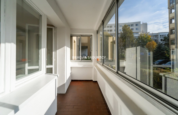 lokal na biuro, 64m2 na parterze,parking+tramwaj