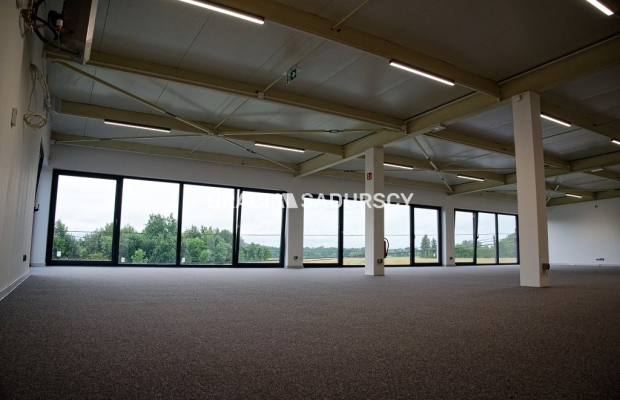 Nowy obiekt handlowy-usługowy-biurowy / Liszki