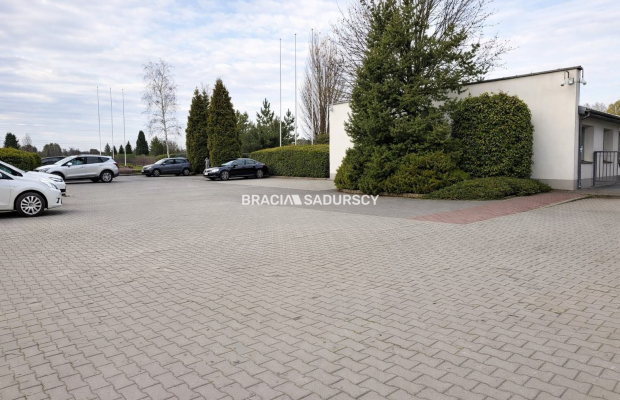 Pomieszczenia magazynowo - biurowe 325m2, Balice