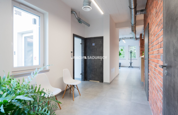  LOKAL DO WYNAJĘCIA PRZYCHODNIA-GABINET-SALON