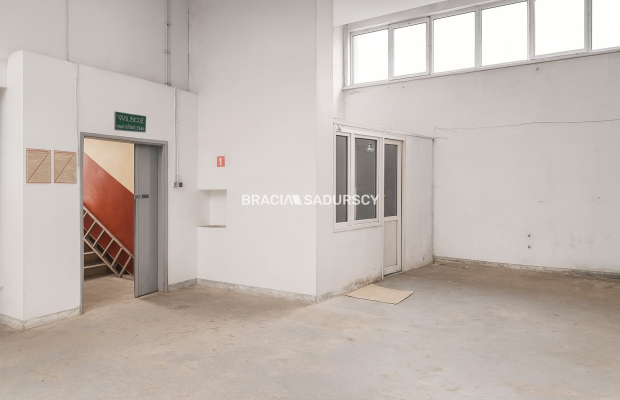 Hala mag. - prod. pow. 860 m2 w centrum Proszowic!