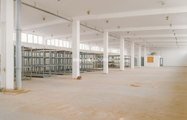 Hala mag. - prod. pow. 860 m2 w centrum Proszowic!