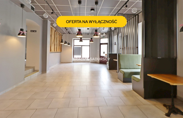 Tarnów, Stare Miasto, ul. Rybna/Wałowa. Lokal usługowy o łącznej pow. 267,99 m 2 .  

 Lokal dwupoziomowy: piwnica i parter, fr