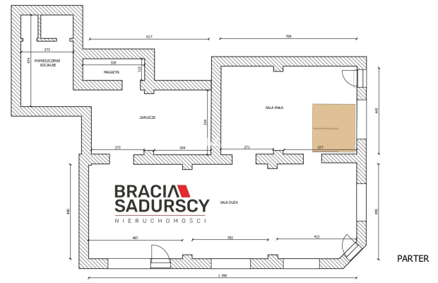 Tarnów, Stare Miasto, ul. Rybna/Wałowa. Lokal usługowy o łącznej pow. 267,99 m 2 .  

 Lokal dwupoziomowy: piwnica i parter, fr