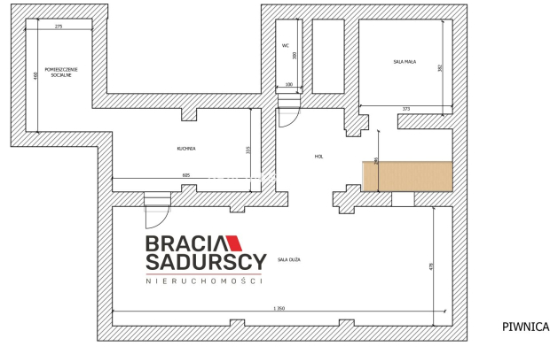 Tarnów, Stare Miasto, ul. Rybna/Wałowa. Lokal usługowy o łącznej pow. 267,99 m 2 .  

 Lokal dwupoziomowy: piwnica i parter, fr