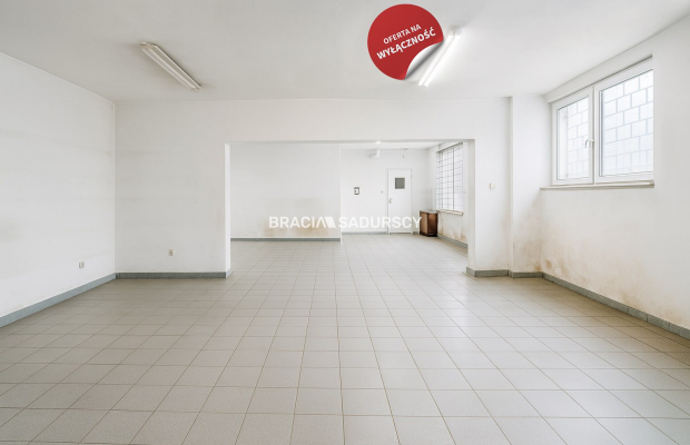 Lokal handlowo-usługowy w centrum Proszowic!