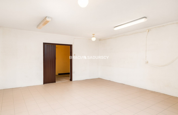 Lokal handlowo-usługowy w centrum Proszowic!