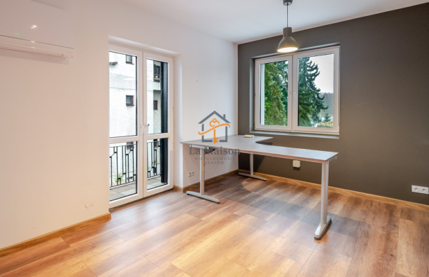 Zakopiańska, idealny na siedzibę firmy.