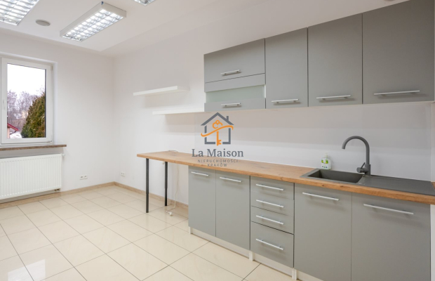 Zakopiańska, idealny na siedzibę firmy.