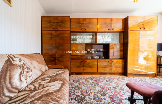 Aleksandry, mieszkanie z widokiem na zieleń.