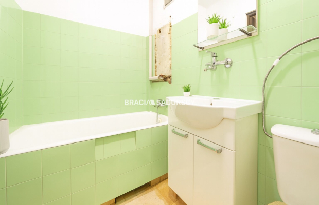 2 pokoje + osobna kuchnia, blisko tramwaj, Park