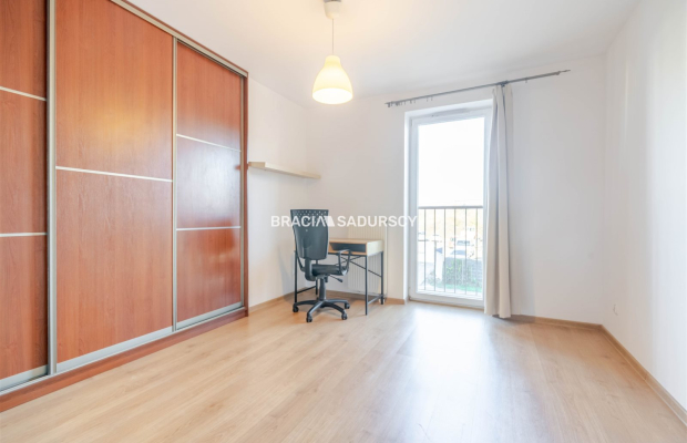 3-POKOJOWE Z DWOMA BALKONAMI NA RUCZAJU