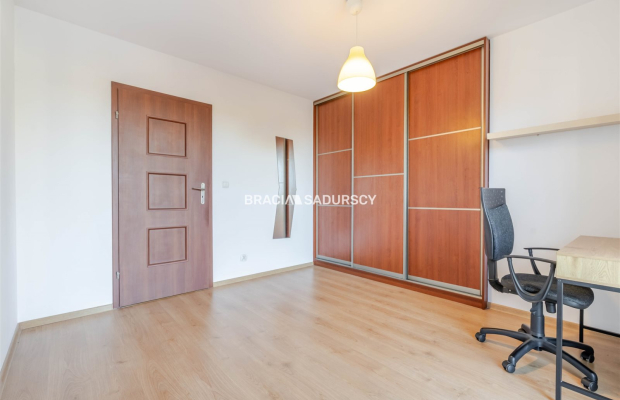 3-POKOJOWE Z DWOMA BALKONAMI NA RUCZAJU