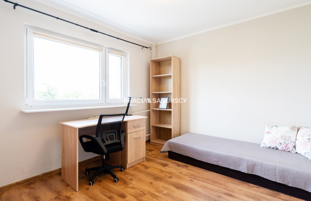 3-pokojowe mieszkanie z loggią- Zawodzie