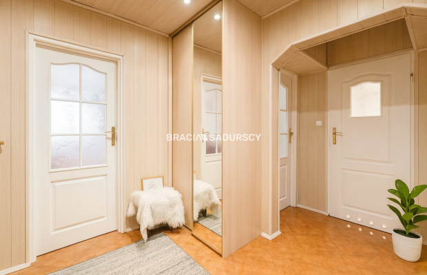 Przytulne 2 pok z osobną Kuchnią os. Oświecenia.