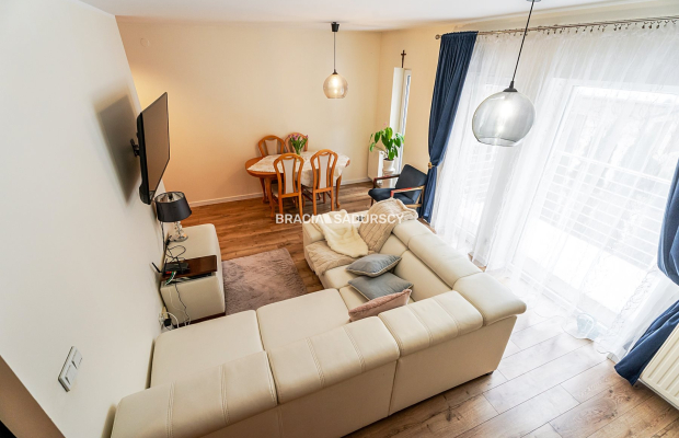 4-pok ul.Petrażyckiego/m.park.