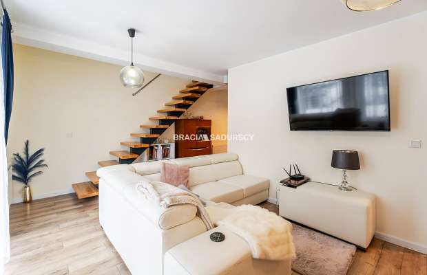 4-pok ul.Petrażyckiego/m.park.