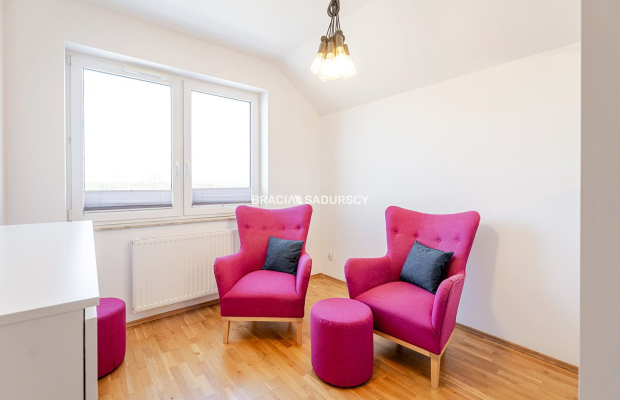 Sprzedam 3 pokoje, balkon, prywatne miejsce post.