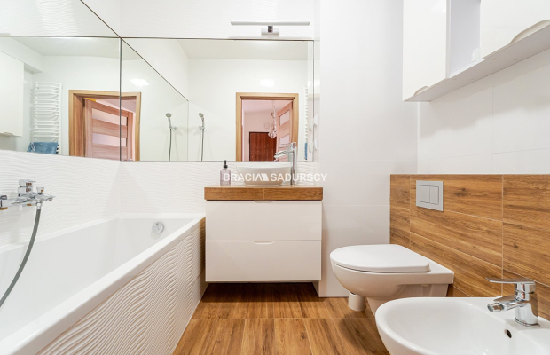 Sprzedam 3 pokoje, balkon, prywatne miejsce post.