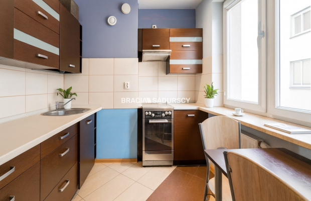 3 pok z osobną kuchnią - Rydlówka