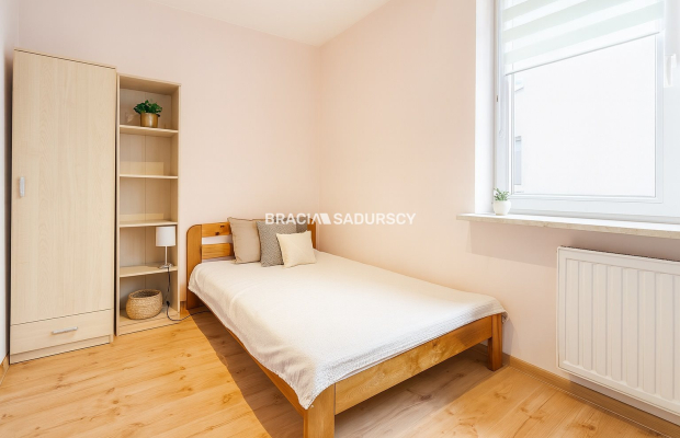 3 pok z osobną kuchnią - Rydlówka