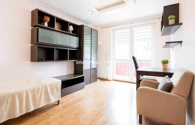 3 pok z osobną kuchnią - Rydlówka