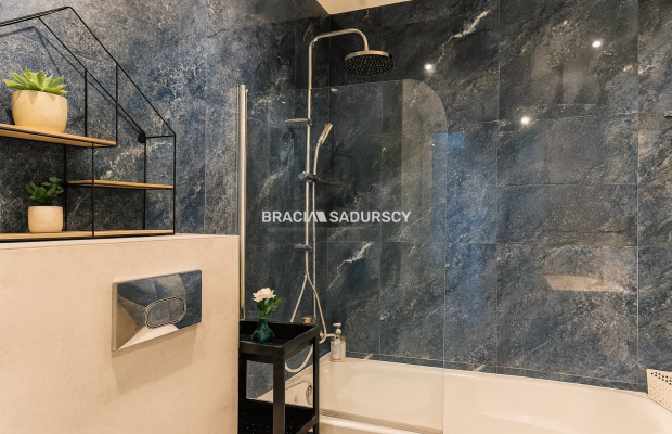 Sprzedam mieszkanie z ogrodem oraz garażem