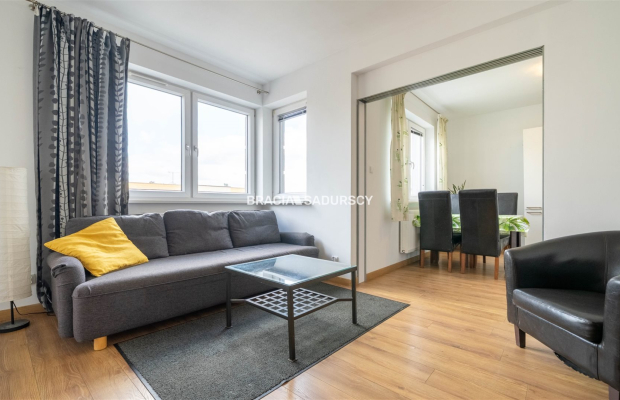 PRZESTRONNE, SŁONECZNE 2-POKOJOWE Z BALKONEM