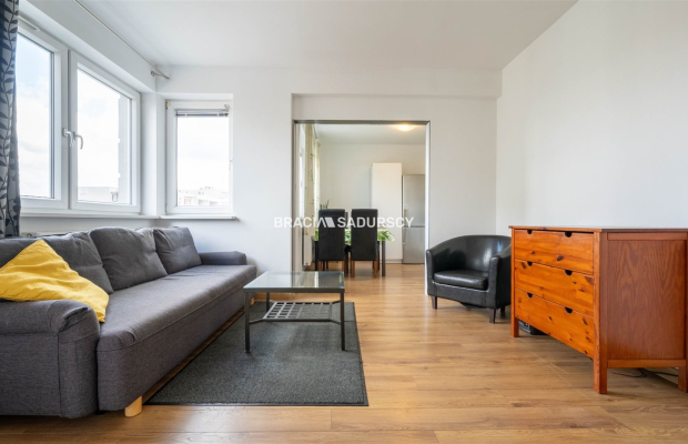 PRZESTRONNE, SŁONECZNE 2-POKOJOWE Z BALKONEM