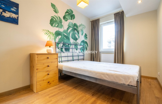 PRZESTRONNE, SŁONECZNE 2-POKOJOWE Z BALKONEM