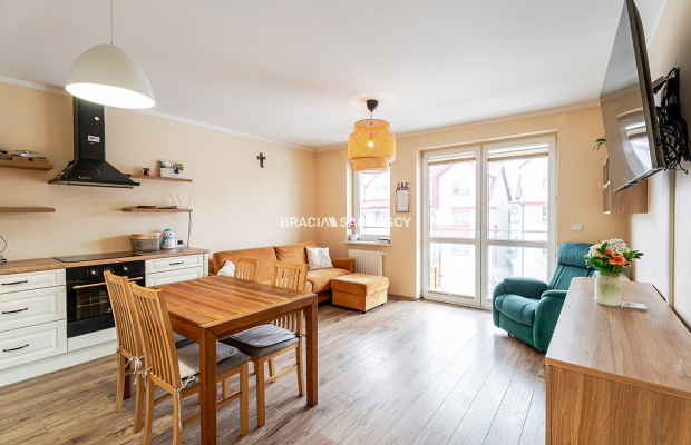 Fajne 3 pok z dużym balkonem - Dębskiego.