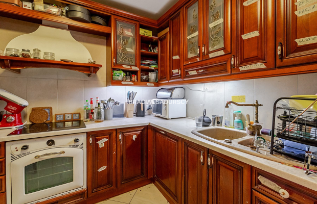 Stare Dębniki / blisko Parku / 5 pokoi /do remontu