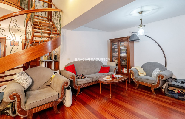 Stare Dębniki / blisko Parku / 5 pokoi /do remontu