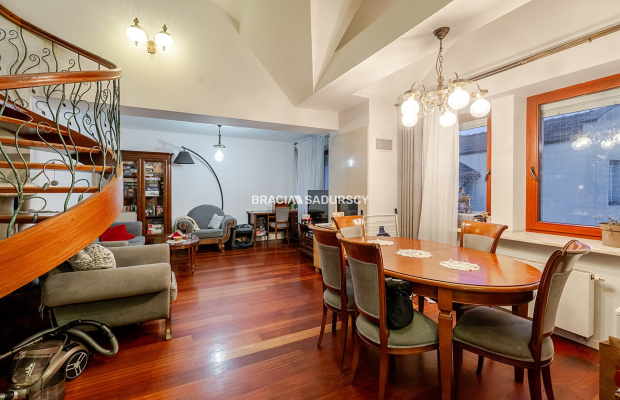 Stare Dębniki / blisko Parku / 5 pokoi /do remontu