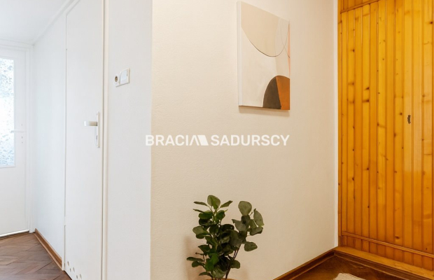 Stare Podgórze, 2 pokoje + kuchnia/balkon