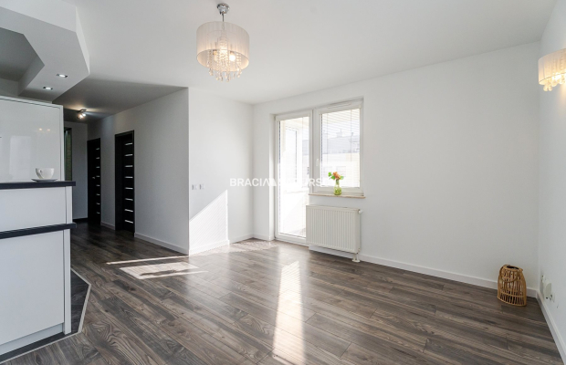 3 pok z osobną kuchnią - 29 Listopada.