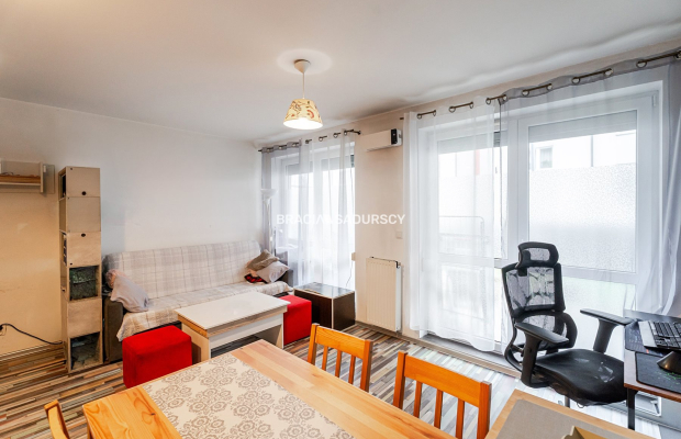 2 pokoje z ogródkiem na Dębskiego