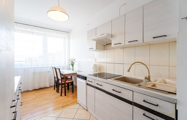 2 pokoje z loggią na Bratysławskiej 